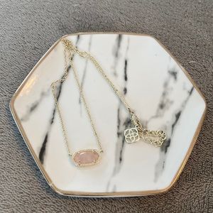 Kendra Scott pink pendant necklace